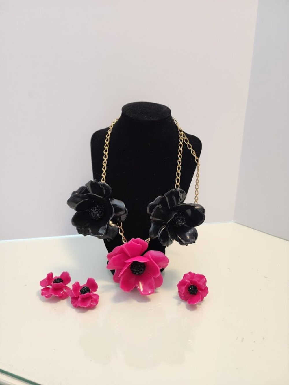 Kate Spade Pink and Black Flower Jewelry Set